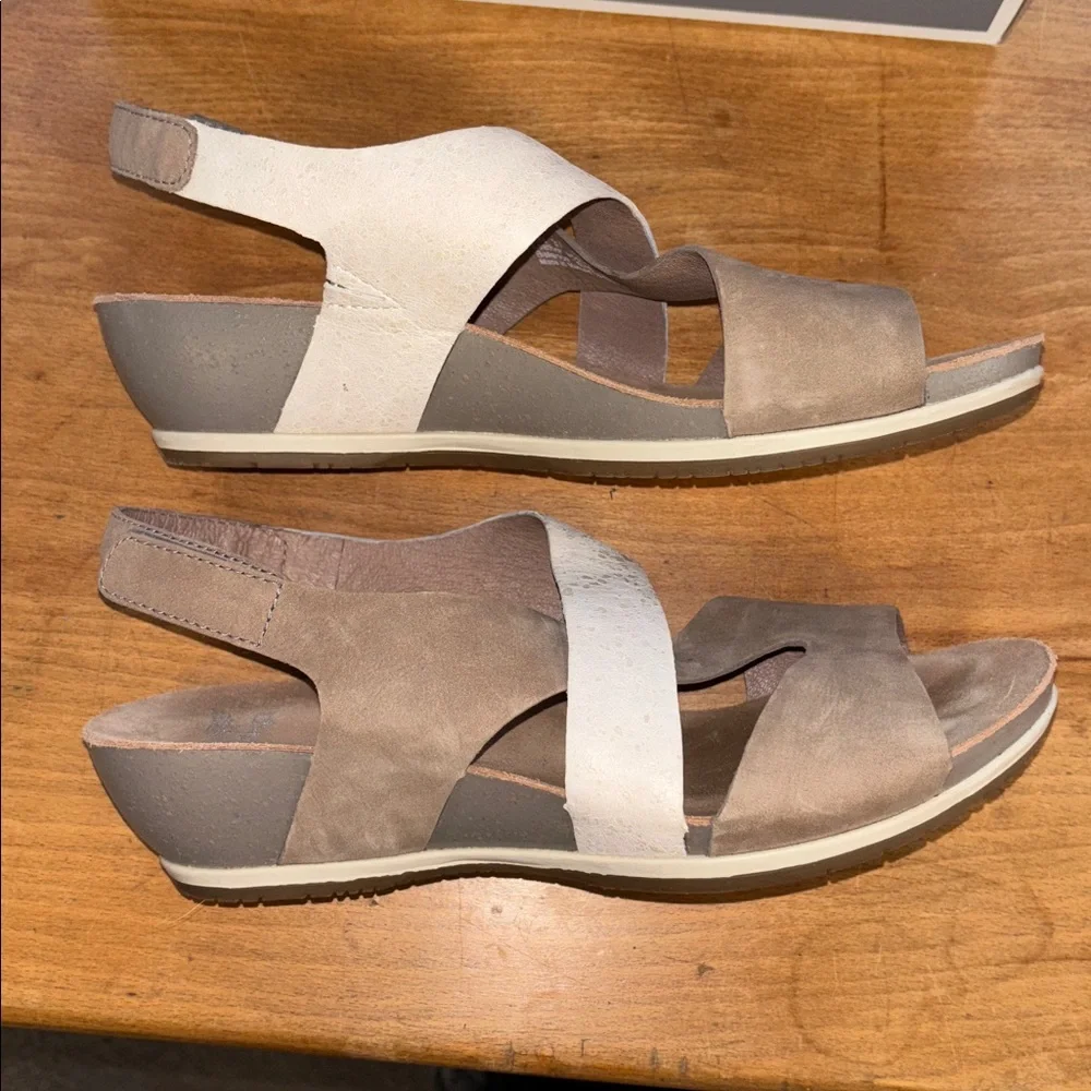 Dansko Brown and Cream Suede & Leather Wedge Sandals, Tiana Size 37 US 6.5-7 NWT